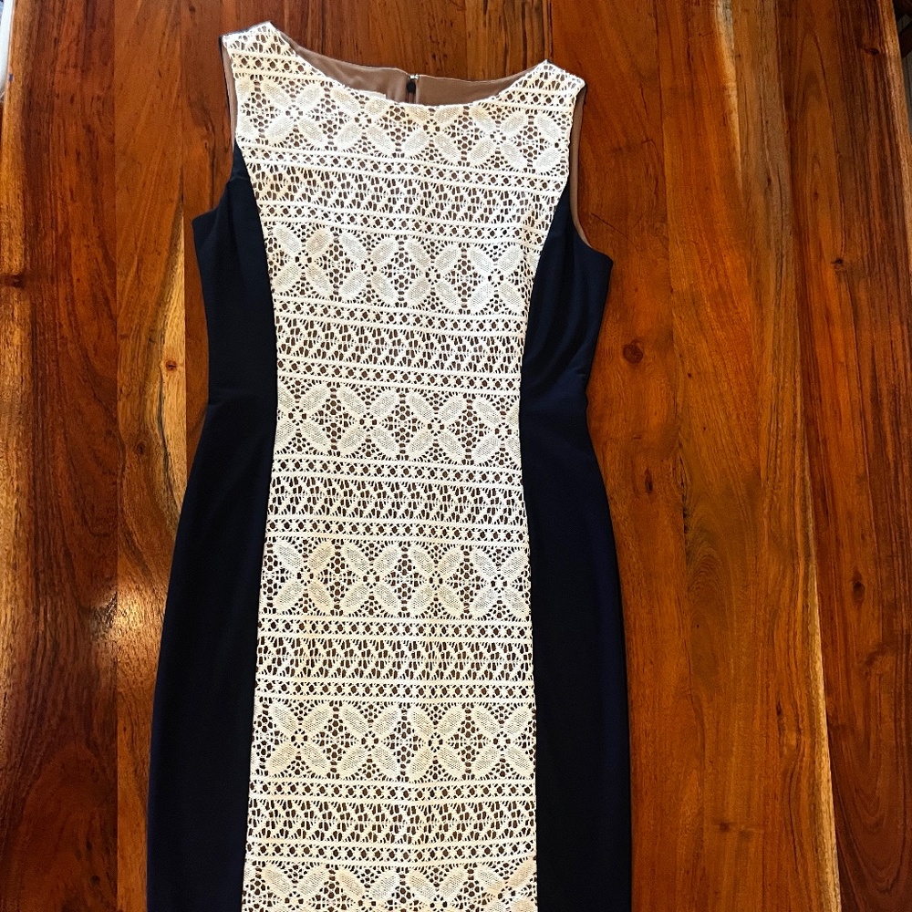 Anne Klein navy stretch ivory crochet sheath dress, Size 8. Like New